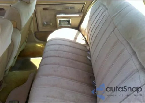 1977 Oldsmobile Delta 88 z USA, uszkodzony, nr VIN 3N69L7C124286